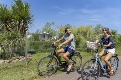 Vélo sur le terrain de l'établissement Cottage Friends 10p ou dans les environs