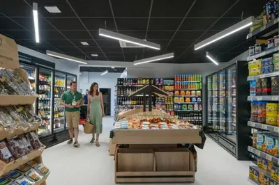 Supermarché ou boutique de le camping ou à proximité
