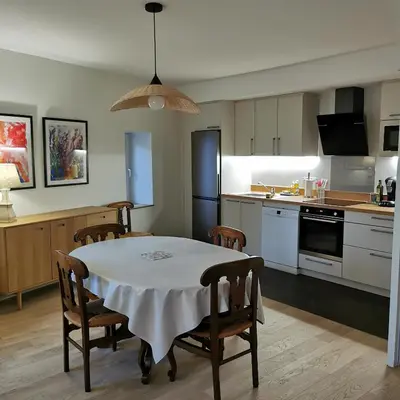 Cuisine ou kitchenette dans l'établissement Au Coeur du Cotentin
