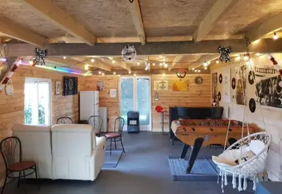 Coin salon dans l'établissement La petite madeleine