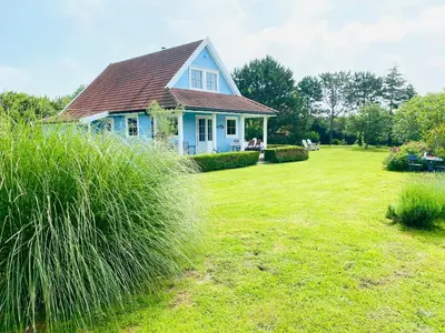 Jardin de l'établissement Norwegian Wooden House Near Carteret's Dunes