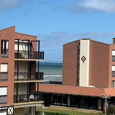 Studio à Cabourg avec accès direct à la plage et parking privatif - FR-1-465-132