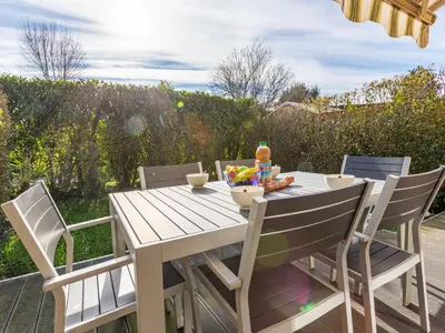 Balcon ou terrasse dans l'établissement Holiday Home Cabourg Cottage-4 by Interhome