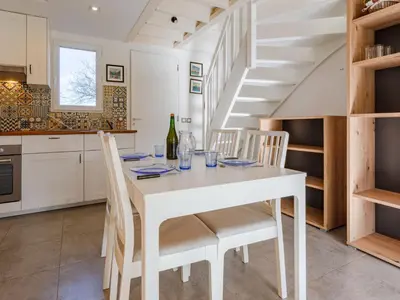 Cuisine ou kitchenette dans l'établissement Holiday Home Cabourg Cottage-4 by Interhome