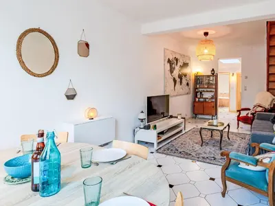 Télévision ou salle de divertissement dans l'établissement Holiday Home Girofla by Interhome