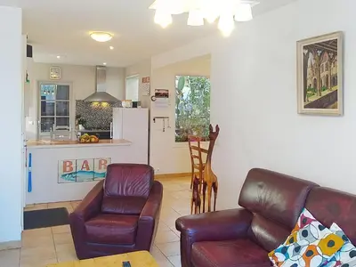 Cuisine ou kitchenette dans l'établissement Holiday Home Le Paradis des Fleurs by Interhome