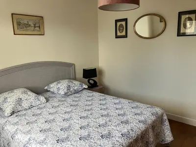 Un ou plusieurs lits dans un hébergement de l'établissement maison individuelle, familiale et spacieuse