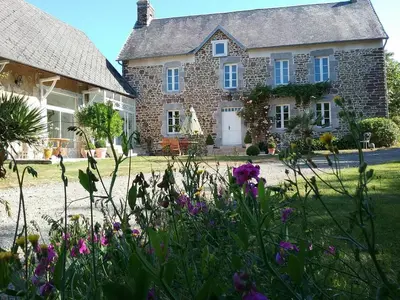 Jardin de l'établissement Chambre d'hôtes La Meauffre à la porte de Granville