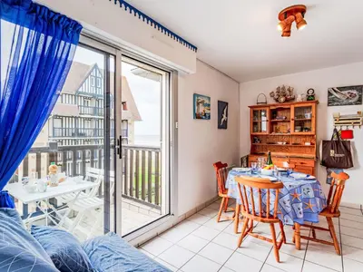 Balcon ou terrasse dans l'établissement Apartment Les Normandières-25 by Interhome