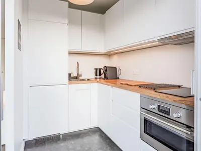Cuisine ou kitchenette dans l'établissement Apartment Le Surcouf-4 by Interhome