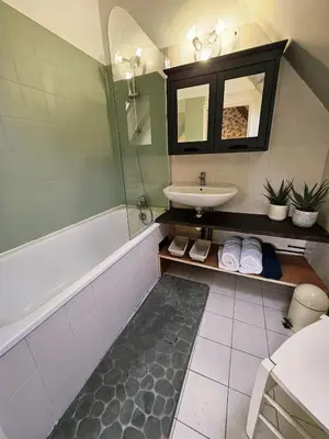Salle de bains dans l'établissement Breizh Loc'