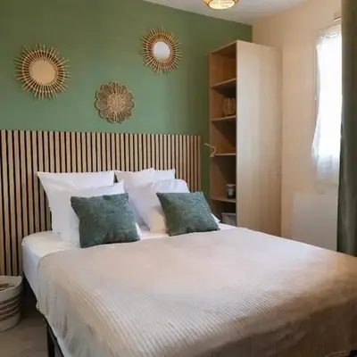 T2 rénové accès direct plage