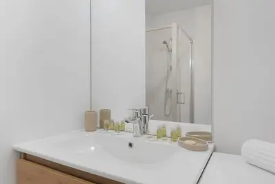 Salle de bains dans l'établissement Escapade & Confort à Cabourg 4 pers