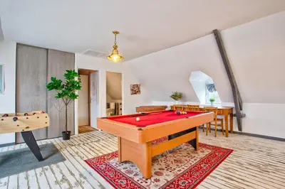 Billard dans l'établissement Maison de ville 12p - Plages du débarquement