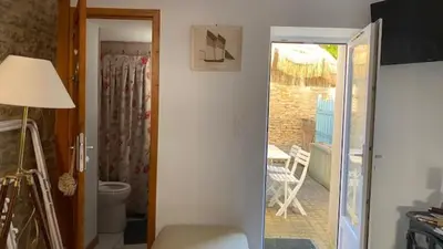 Plan de l'établissement L hippocampe petite maison cosie avec cour intérieure à 200 metres de la mer Normandie