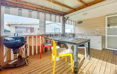 Plan de l'établissement 2 Bedroom Pet Friendly Stacaravan In Cancale