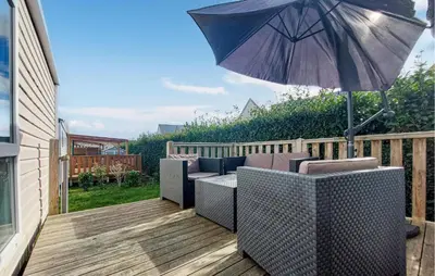 Jardin de l'établissement 2 Bedroom Pet Friendly Stacaravan In Cancale