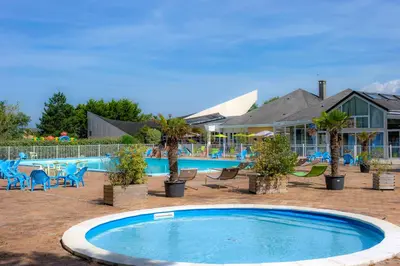 Piscine de l'établissement VTF Le Sénéquet ou située à proximité