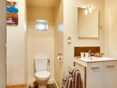 Salle de bains dans l'établissement Le Seigneur de Bons