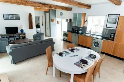 Cuisine ou kitchenette dans l'établissement Gite Ferme d'Ervée de Saint-Roch