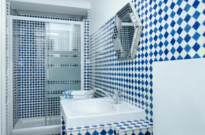 Salle de bains dans l'établissement Villa Republique Normandie Liberté