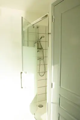 Salle de bains dans l'établissement Villa Bel-Amy