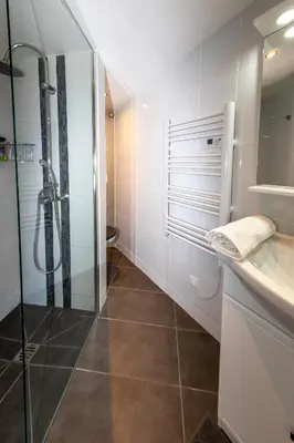 Salle de bains dans l'établissement La Jalousie
