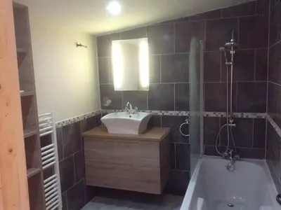 Salle de bains dans l'établissement Le Bois Gautier