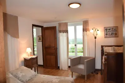 Coin salon dans l'établissement Gîtes de la Croix du Bourg