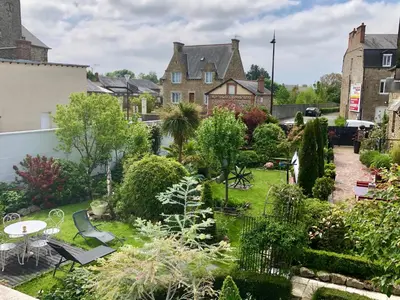 Jardin de l'établissement Le Grenier du Jardin