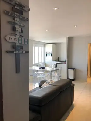 Cuisine ou kitchenette dans l'établissement La Plage d'Or