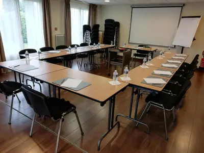 Espace de conférence ou salle de réunion dans l'établissement Campanile Caen Est - Mondeville