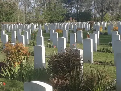 Jardin de l'établissement Relais du Cap romain