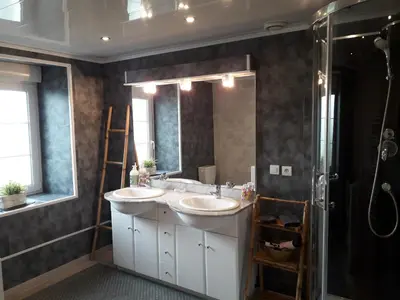 Salle de bains dans l'établissement Gite familial à Carentan