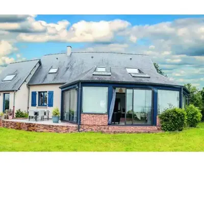 Maison de charme avec jardin à Courtils