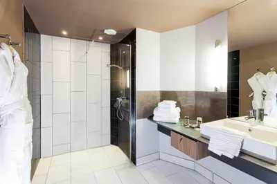 Salle de bains dans l'établissement Hotel Restaurant Spa Ivan Vautier