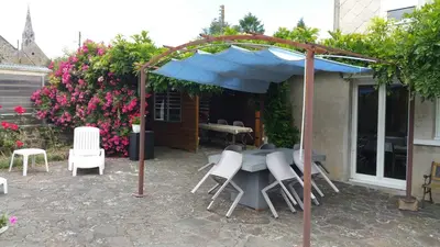 Jardin de l'établissement Gîtes sains Baie du mont saint Michel LES HORTENSIAS