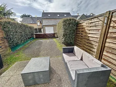 Jardin de l'établissement Charmante maison à 150m de la plage, 2 chambres, jardinet, proche Jullouville et St Pair-sur-Mer - FR-1-361-33
