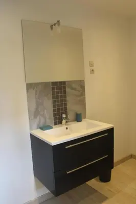 Salle de bains dans l'établissement L'Annexe du Clos d'Esquay