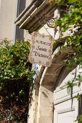 Certificat, récompense, panneau ou autre document affiché dans l'établissement Manoir Sainte Victoire