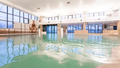 Piscine de l'établissement Thalazur Ouistreham - Hôtel & Spa ou située à proximité