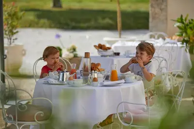 Clients de l'établissement Chateau d'Audrieu - Relais & Châteaux