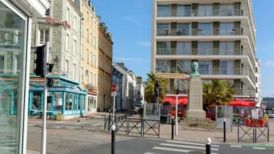Quartier de l'hôtel ou autre quartier proche
