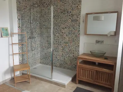 Salle de bains dans l'établissement FamilyGites