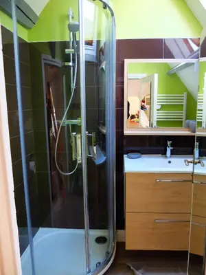 Salle de bains dans l'établissement Chez Titi