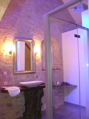 Salle de bains dans l'établissement Ferme de Savigny