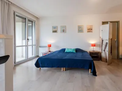 Un ou plusieurs lits dans un hébergement de l'établissement Apartment La Voilerie-1 by Interhome