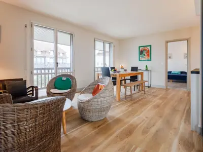 Coin salon dans l'établissement Apartment La Voilerie-1 by Interhome