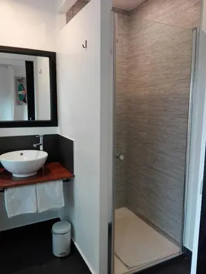 Salle de bains dans l'établissement Mont B&B