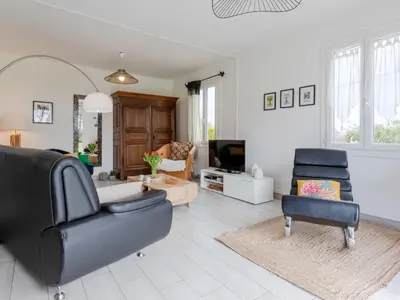 Télévision ou salle de divertissement dans l'établissement Holiday Home Les Cordylines by Interhome